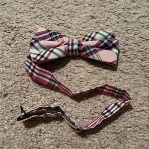 Pink Plaid Pre-Tied Bow Tie  - Classic Pattern